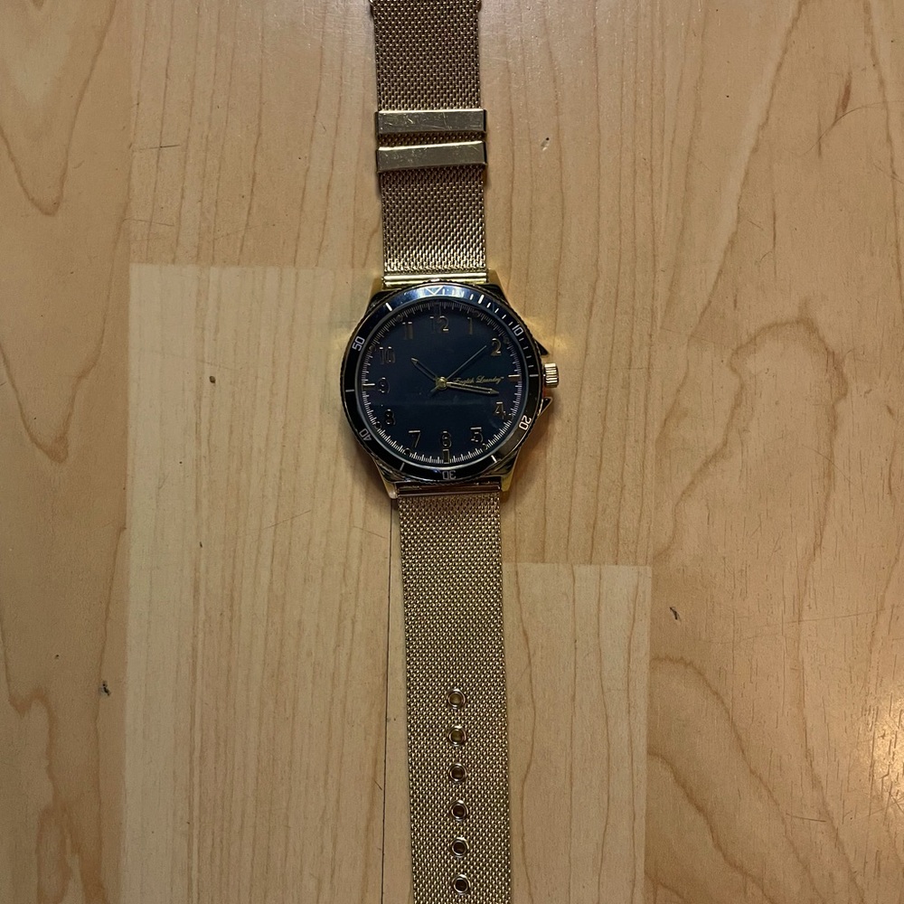 Mens Watch - Picture 2 of 2